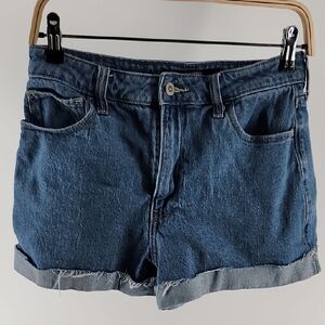 HOLLISTER Blue Jean Fold Up Frayed Shorts Size 6/28